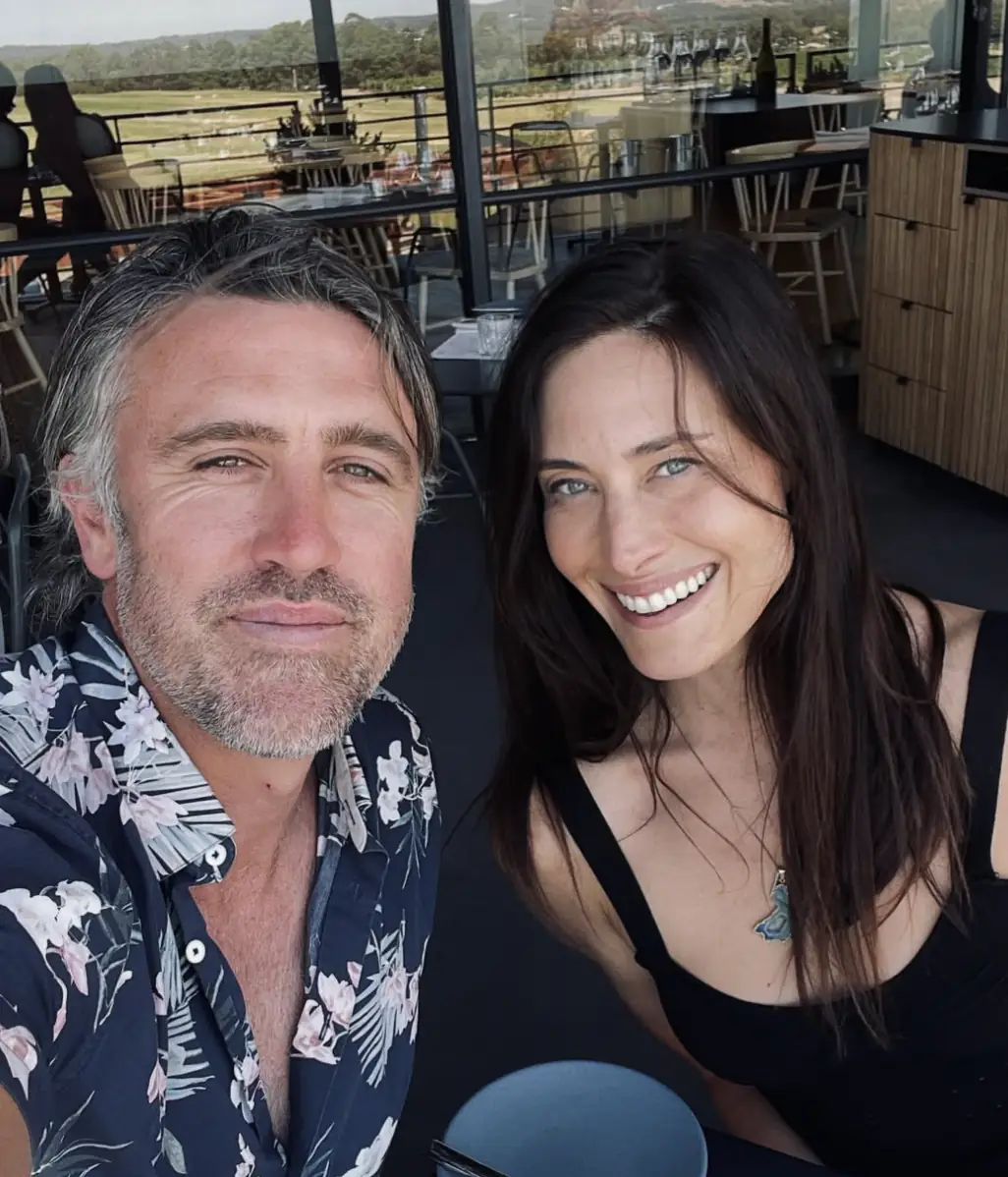 Bachelorette star announces pregnancy after using brother's sperm