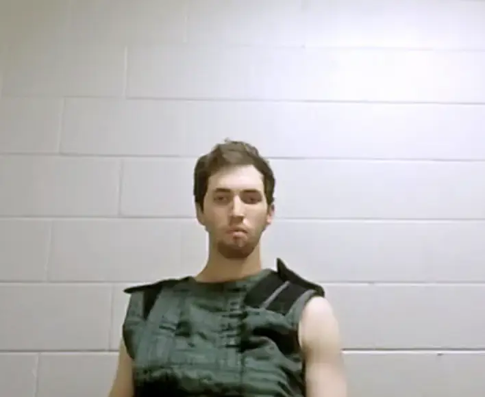 Body language expert analyzes Charlie Kirk suspect Tyler Robinson's reaction to being told he faces death penalty