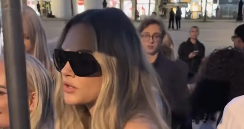 British celebrity says 'I'm just going to walk in' after staff failed to recognize her at Paris fashion week