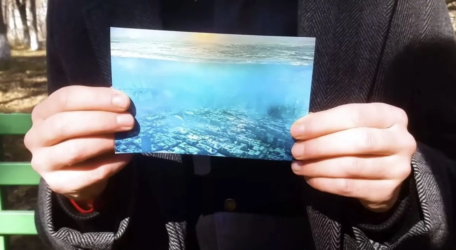 Edward shared an image that he claims shows Los Angeles underwater. Credit: ApexTV / YouTube