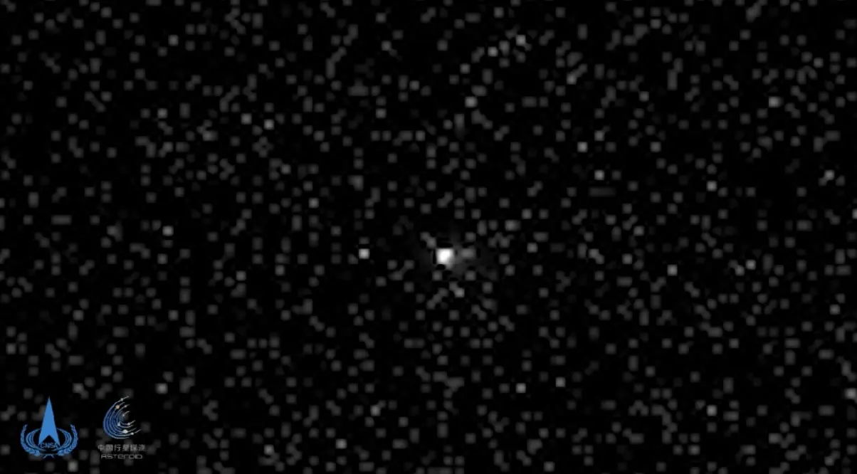 China’s Tianwen-1 orbiter has captured an image of 3I/ATLAS during its flyby of Mars. Credit: CNSA