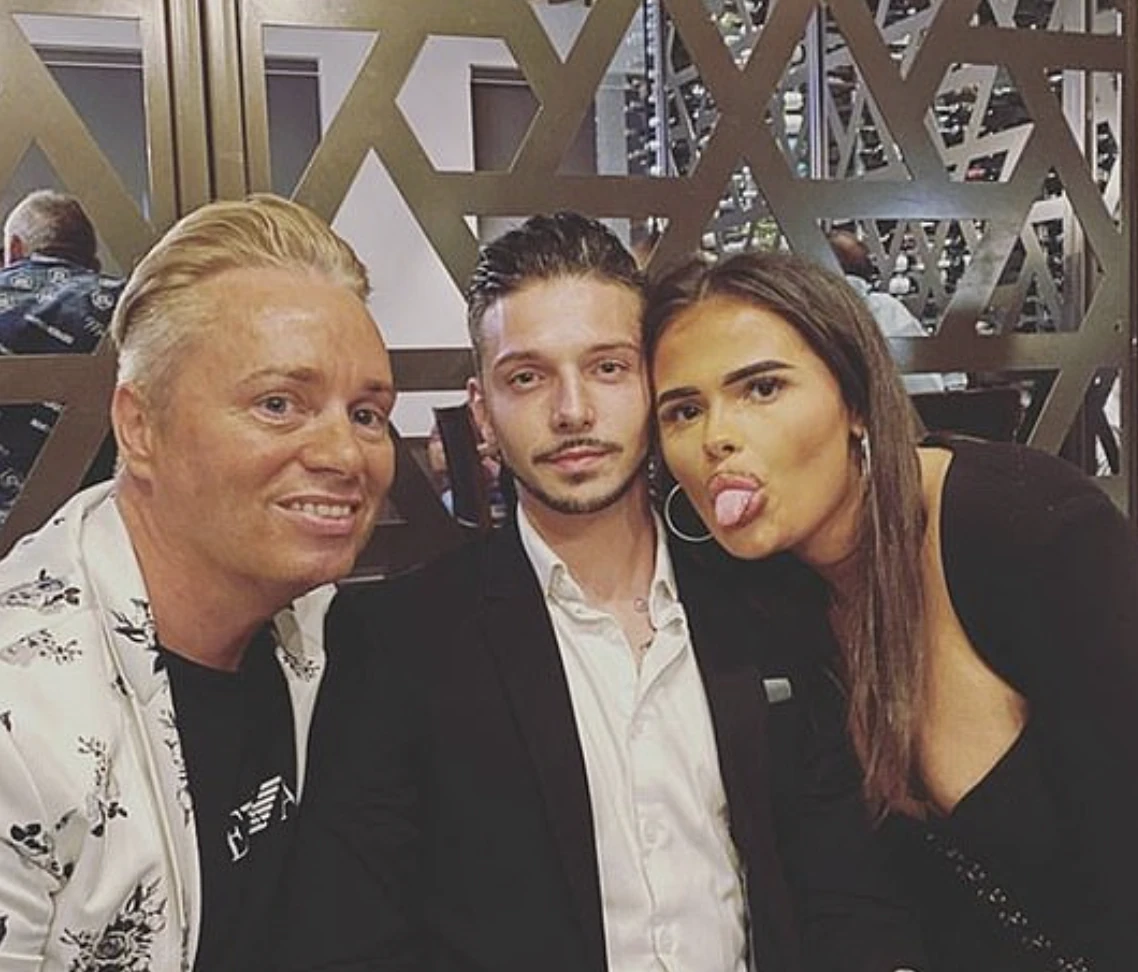 Saffron and Barrie Drewitt-Barlow and Scott Hutchison. Credit: Instagram / @donbarrie