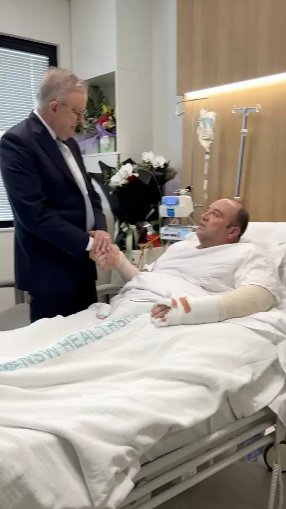 Australian Prime Minister Anthony Albanese meets Ahmed al-Ahmed in the hospital. Credit: Instagram