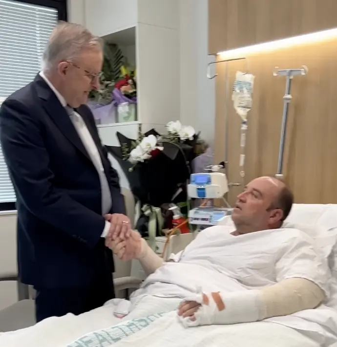 Australian Prime Minister Anthony Albanese meets Ahmed al-Ahmed in the hospital. Credit: Instagram