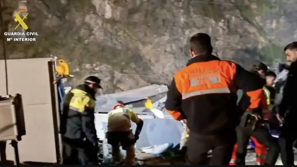 Rescue operations are ongoing. Credit: Guardia Civil