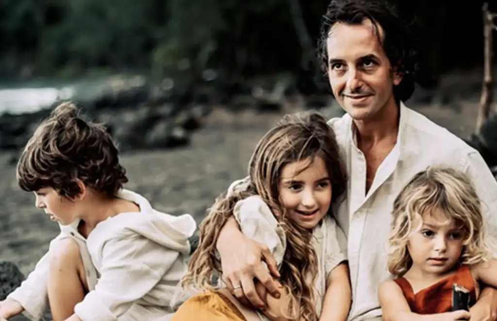 Nick Matrascusa and his three young children. Credit: GoFundMe