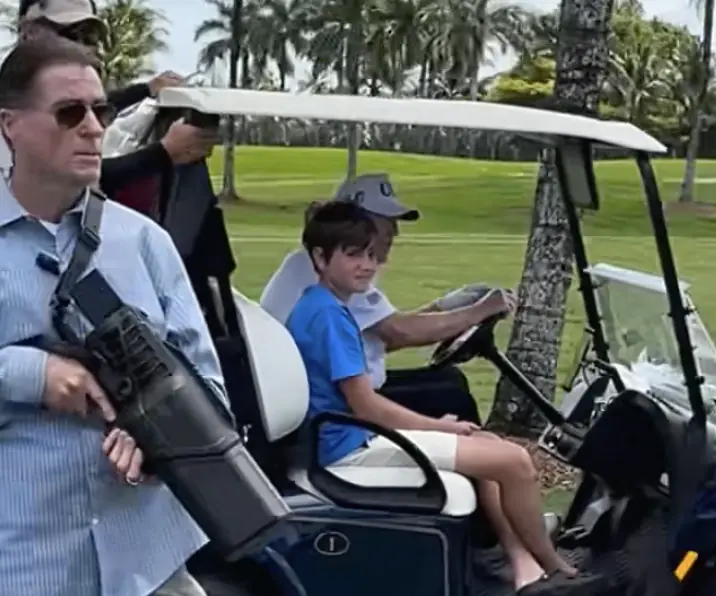 Trump's grandson was in the golf cart with him. Credit: TikTok/@itsninacoates