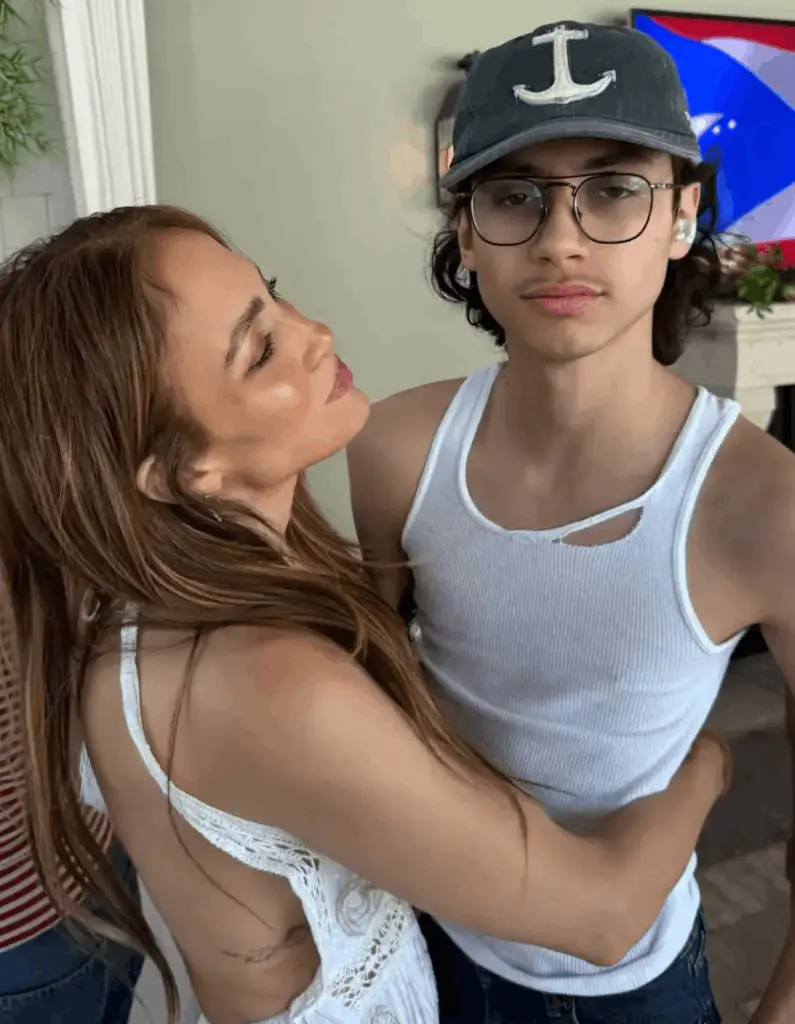 Jennifer Lopez's tattoo has been altered. Credit: Instagram/@jlo