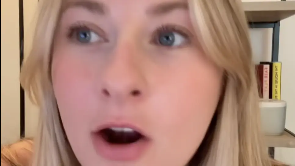  Samantha Hart
