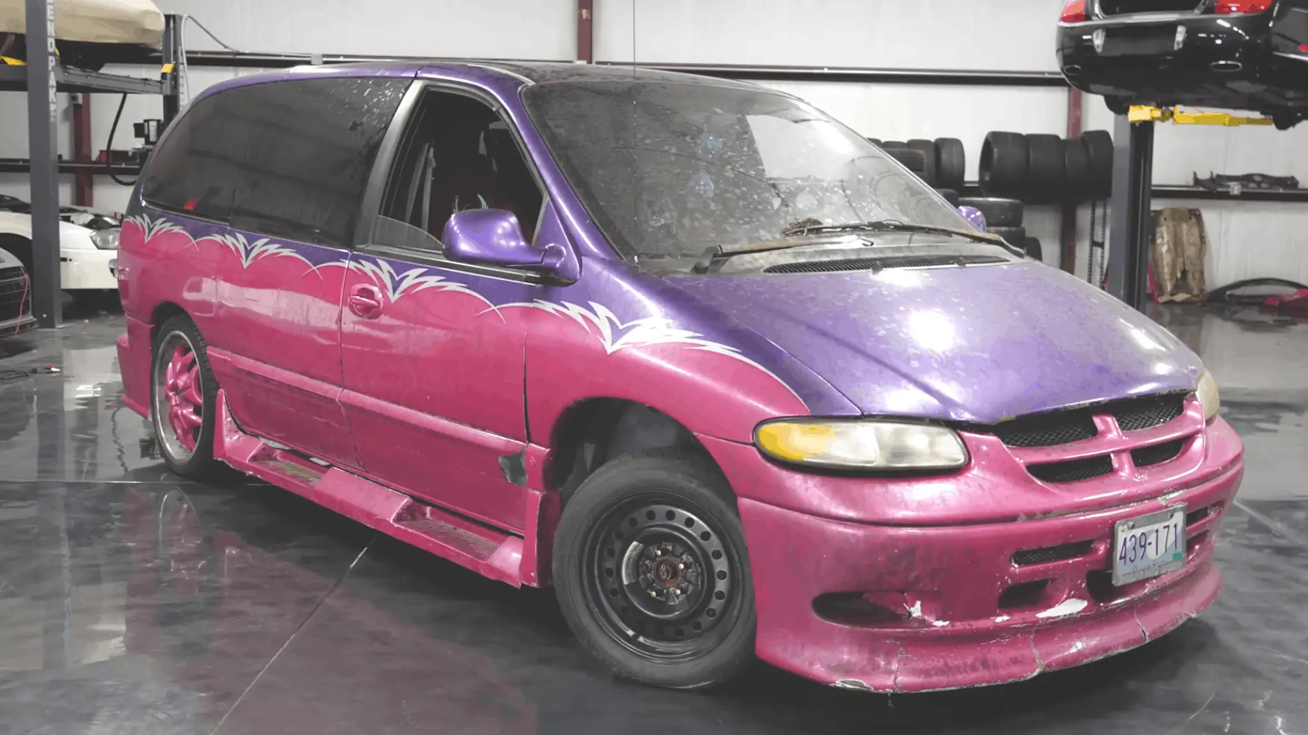 The minivan featured on the show in the early 2000s. Credit: YouTube/Tavarish