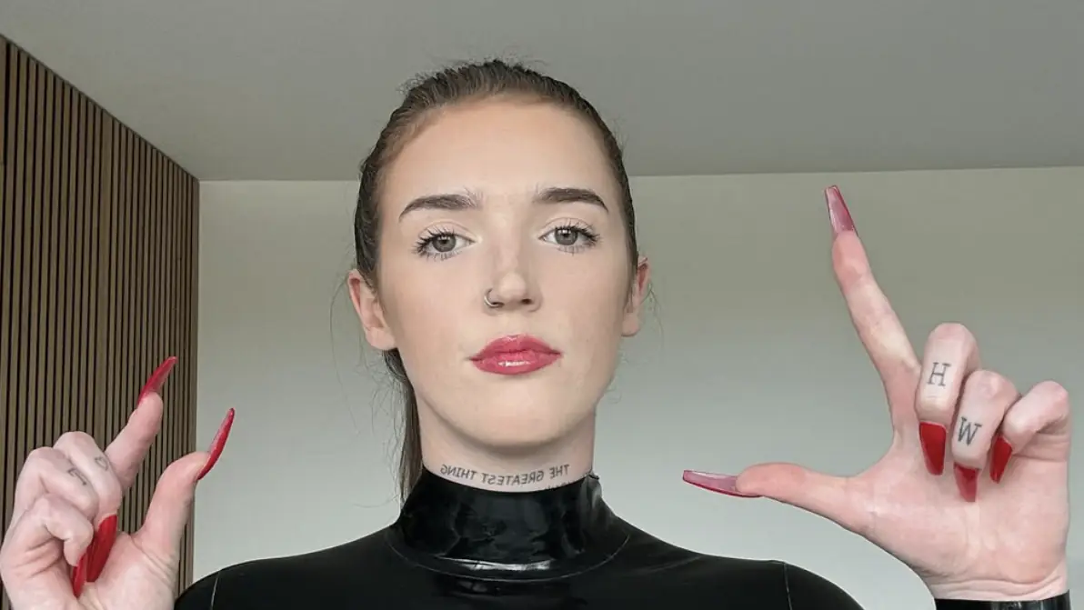 Amy Wilde is an escort