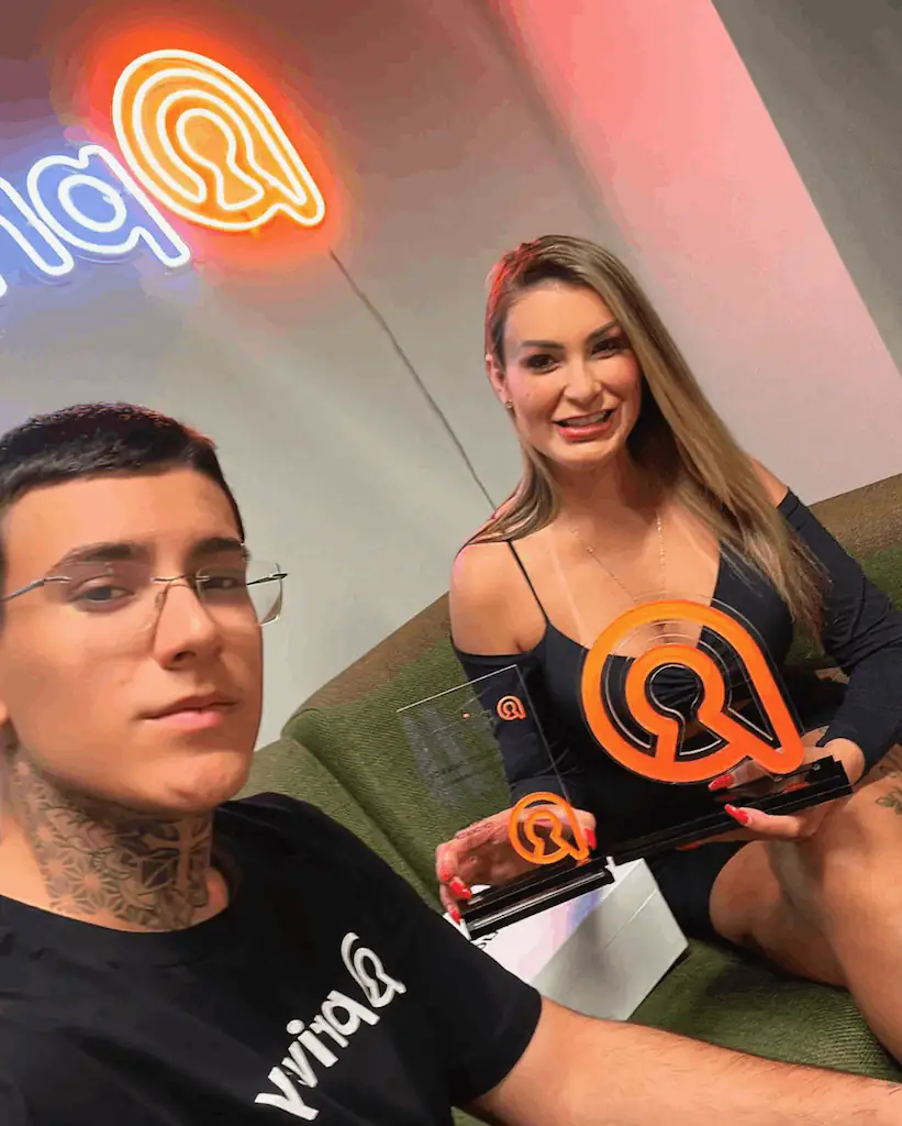 The mom and son have sparked conversation online after working together on the former's OnlyFans content. Credit: Instagram/andressaurachoficial
