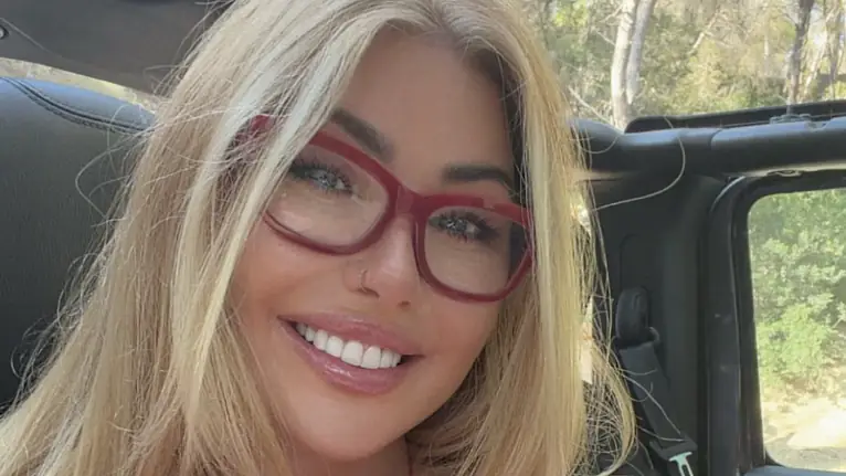 The adult content creator decided to marry herself. Credit: Instagram/@bonnielocketxox