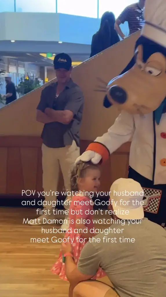 Matt Damon's reaction to this family's wholesome moment has gone viral. Credit: Instagram/@lorynpowell