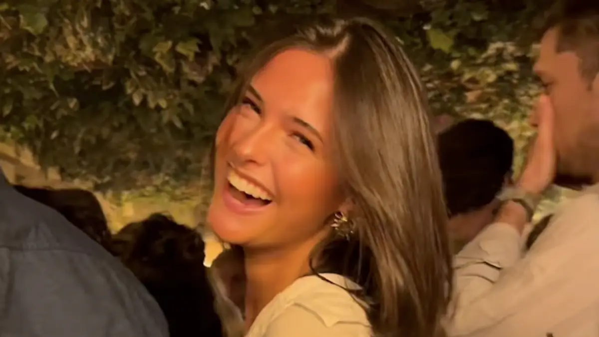 Woman from 'that one girl' viral video leaves people stunned when they find out what she really does