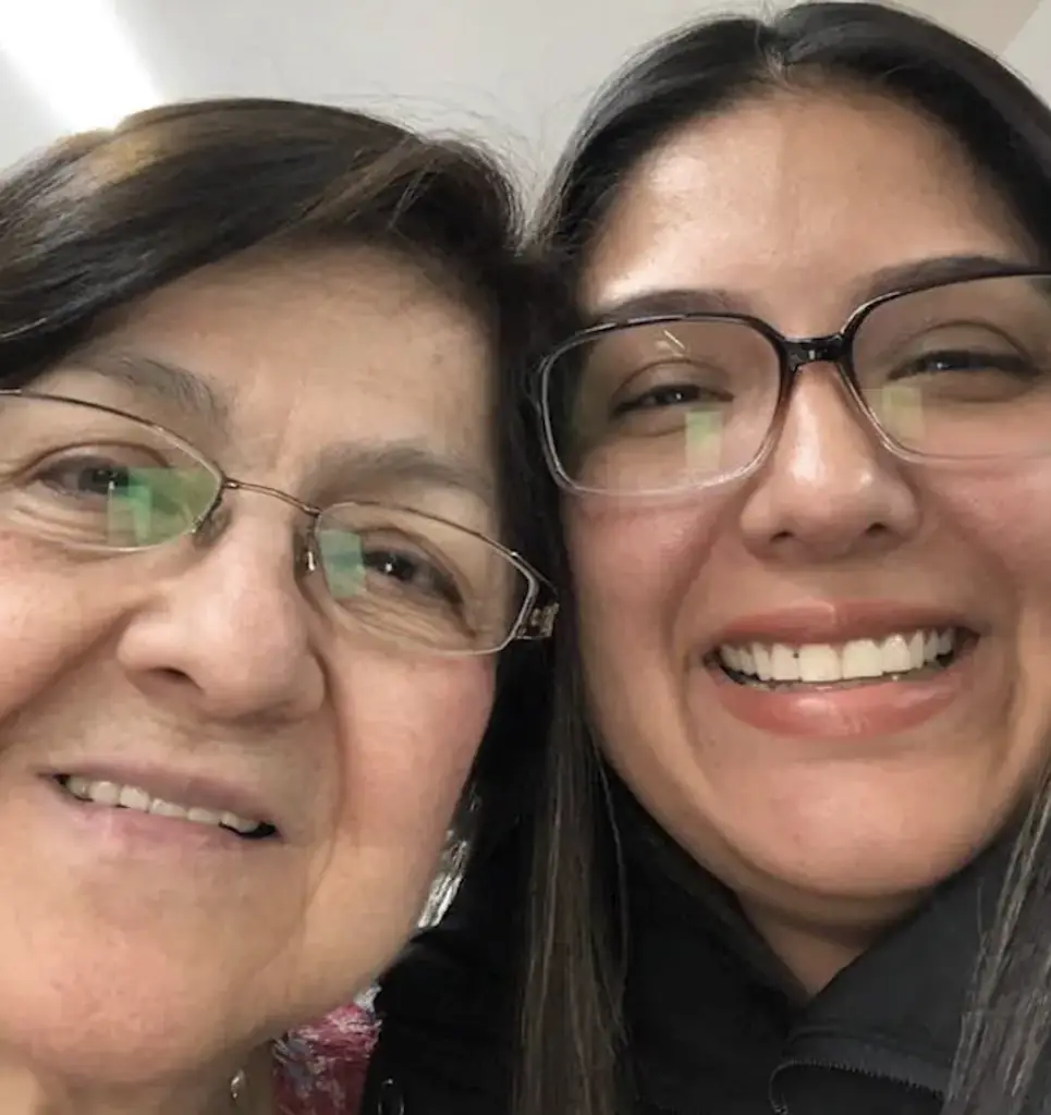 Pamela Cisneros with her mother. Credit: Pamela Cisneros / Facebook