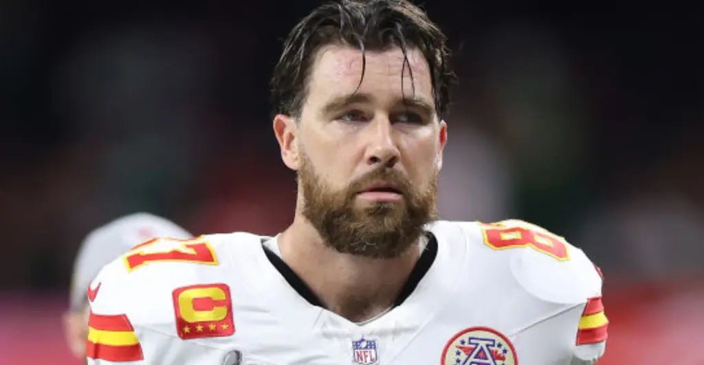Super Bowl commentator makes brutal comment about Travis Kelce while Taylor Swift was on screen