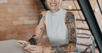 Woman confronts T.J. Maxx staff and accuses them of not giving her a job because of her tattoos