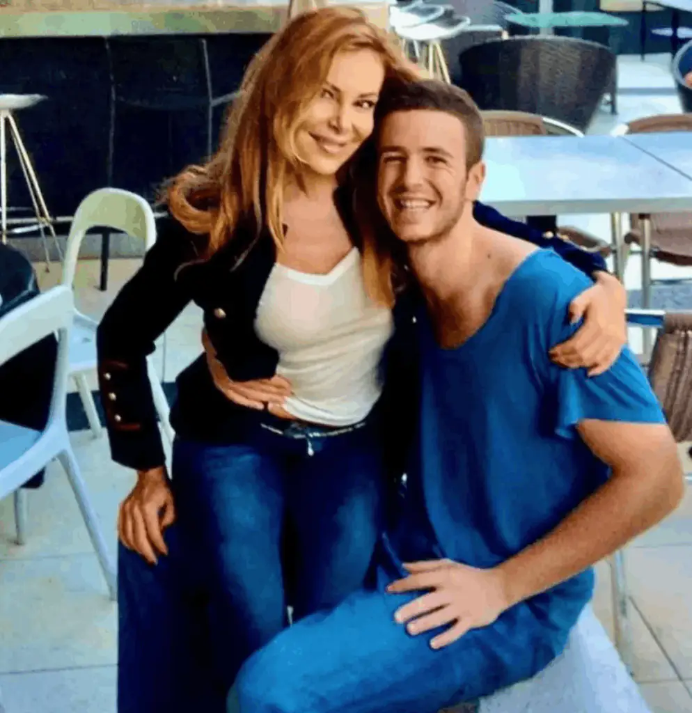 The mom said she fulfilled her son's final wish of raising a child. Credit: Instagram/@ana_obregon_oficial