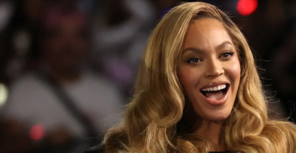 Lip reader shares Jay-Z's nine-word message to Beyoncé after she won Best Country Album at Grammys