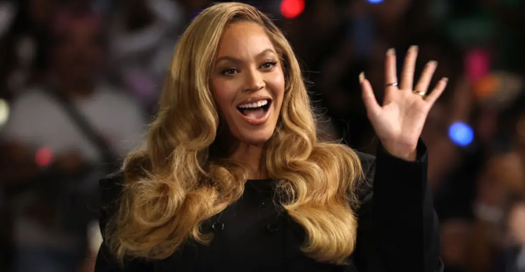 Lip reader shares Jay-Z's nine-word message to Beyoncé after she won Best Country Album at Grammys