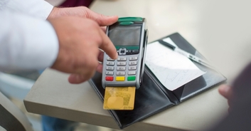Man is baffled to find unexpected fee on his $270 restaurant bill