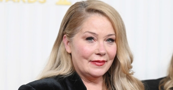 Christina Applegate reveals first symptom of MS she experienced while filming 'Dead to Me'