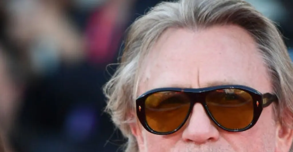 Hollywood megastar stuns fans with almost unrecognizable new look