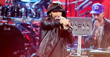 Eminem celebrates 16 years sober