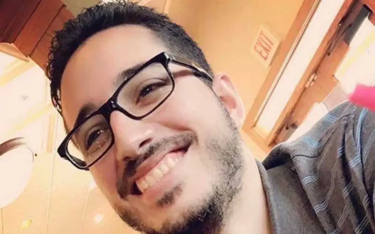 girlfriend wheelchair.png