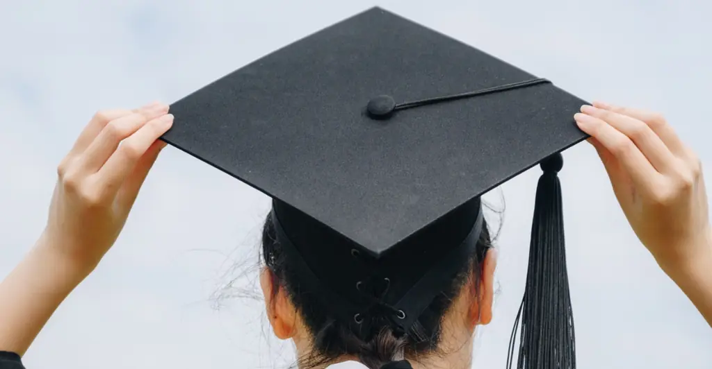 Moment dad rushes graduation stage to stop superintendent from shaking his daughter's hand