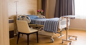 Man's devastating last words to mom before secretly traveling to clinic to end his life