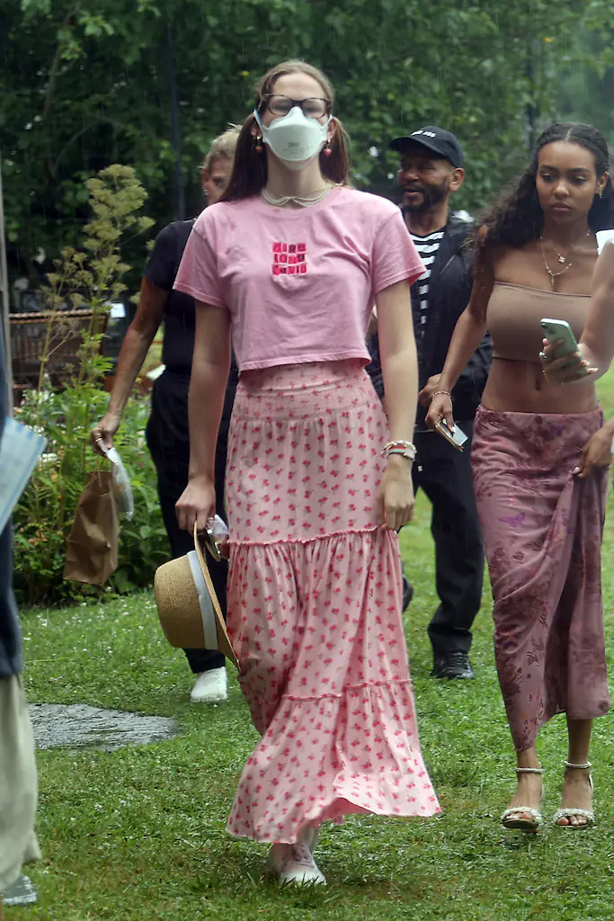 Violet Affleck has often been seen with a face mask over the years. Credit: IMAGO / Cover-Images