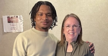 Grandma and man she accidentally invited to Thanksgiving spent the annual holidays apart for the first time in 9 years
