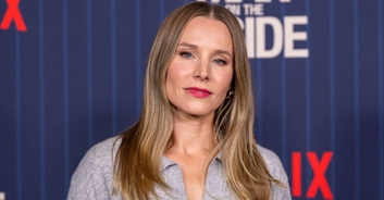 The sheer number of celebrities at Kristen Bell's dinner party leaves people stunned
