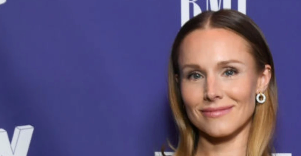 Kristen Bell revealed why she told her young daughters that their 'daddy is an addict'