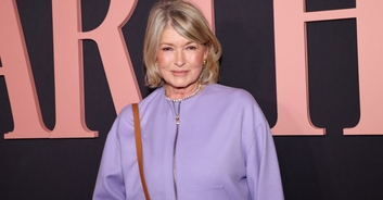 Martha Stewart awkwardly pushes Drew Barrymore away during touchy-feely interview