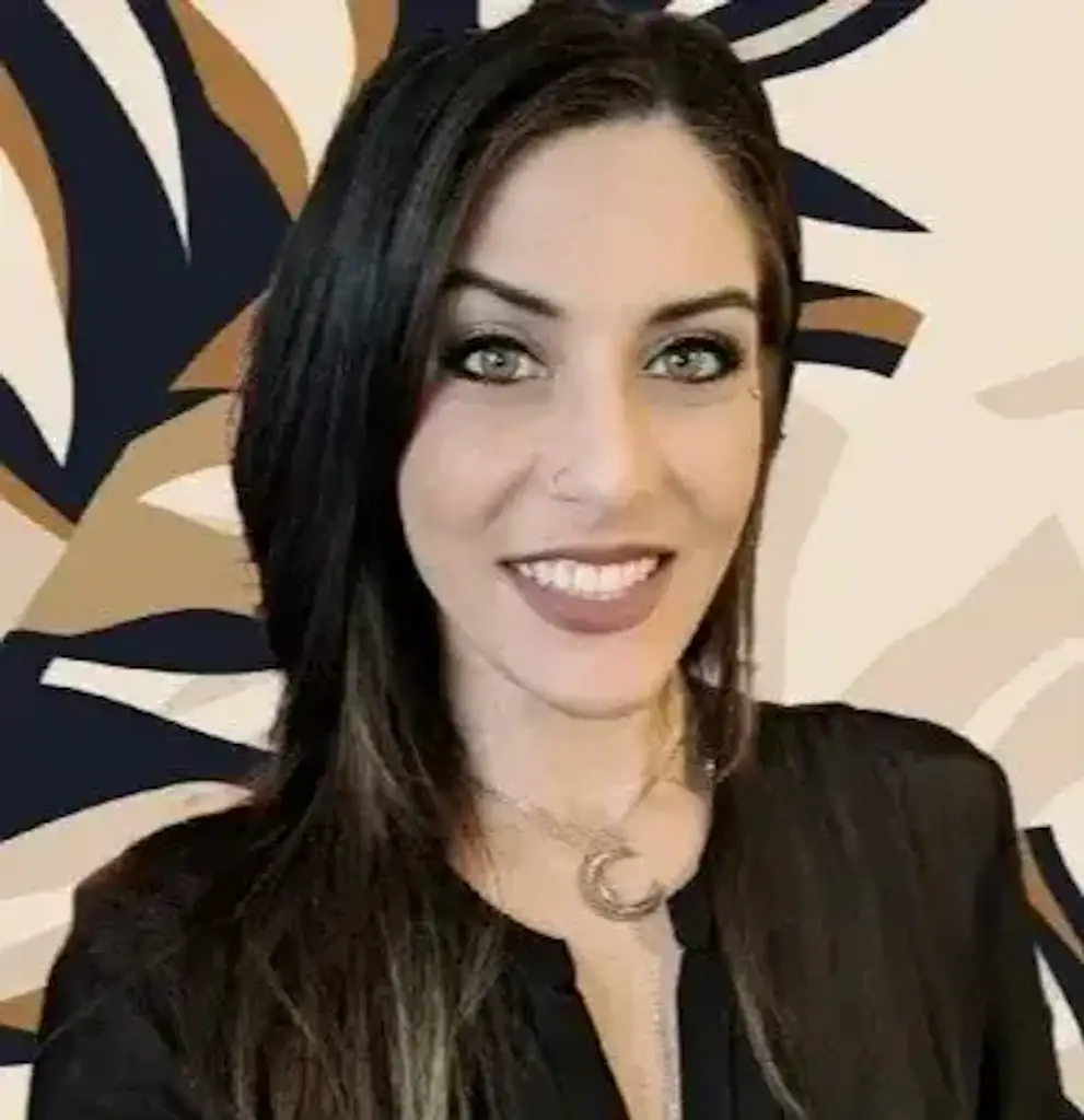 What Sara looks like now. Credit: LinkedIn / Sara Jane Isbister 
