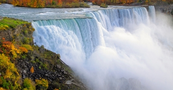 Heartbreaking final posts of mom who ‘intentionally’ jumped from Niagara falls with her two children