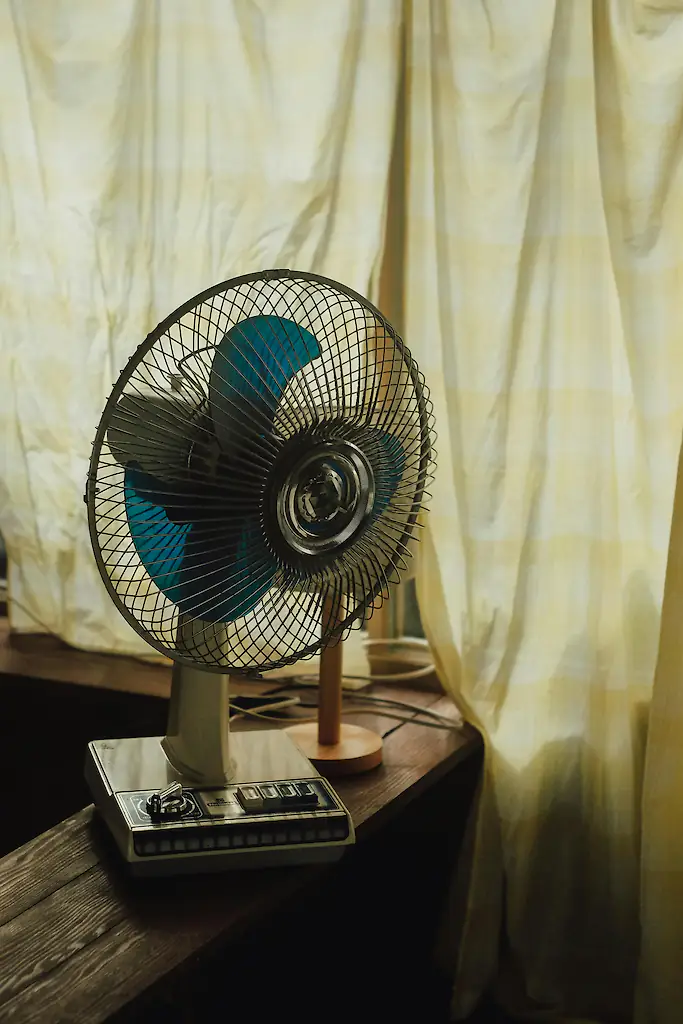 Sleeping with a fan on can cause some issues. Credit: Dương Nhân/Pexels