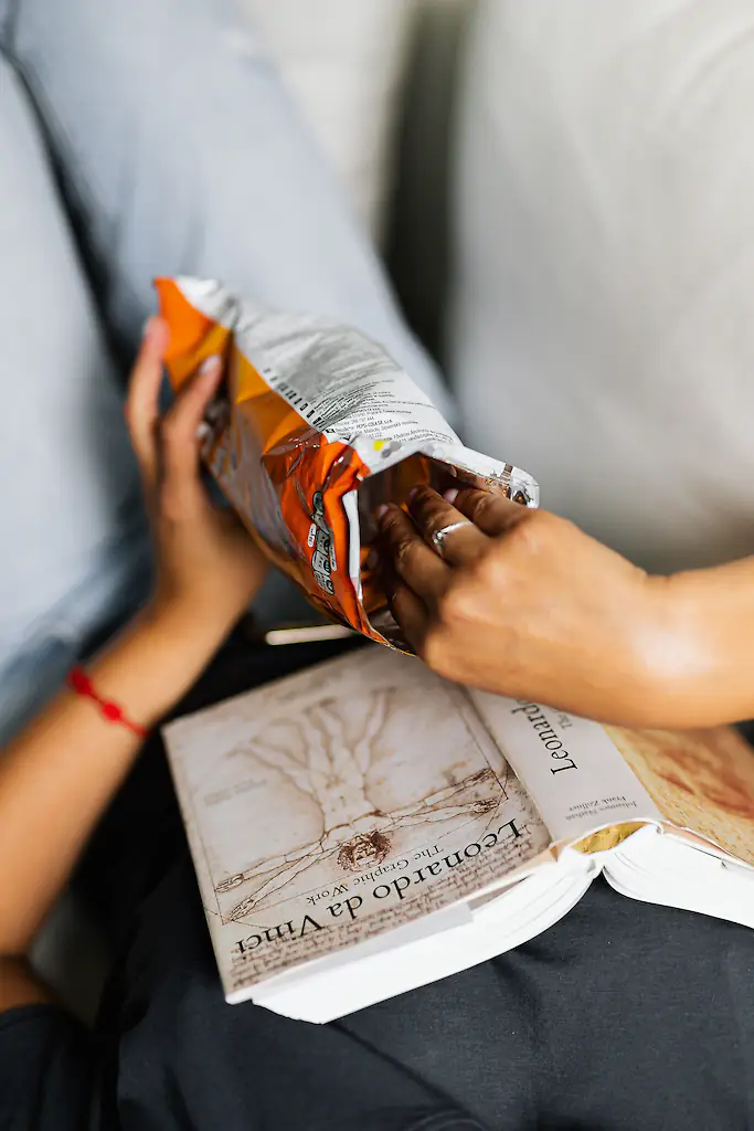 Constant snacking, particularly on processed or carb-heavy foods, is terrible for your health. Credit: 
www.kaboompics.com/Pexels