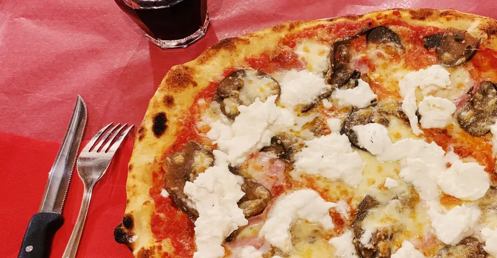 Teen girl, 14, collapses and dies after eating pizza with family while on vacation in Rome