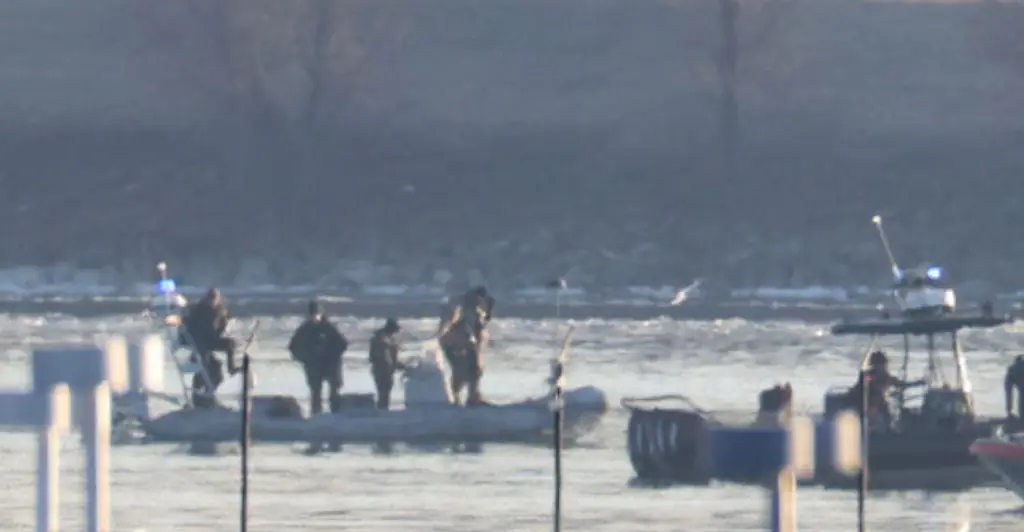 Harrowing last photo of doomed American Airlines plane shared by figure skater on board