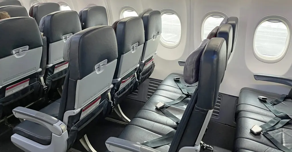 Model who called for planes to have bigger seats looks unrecognizable in old pictures