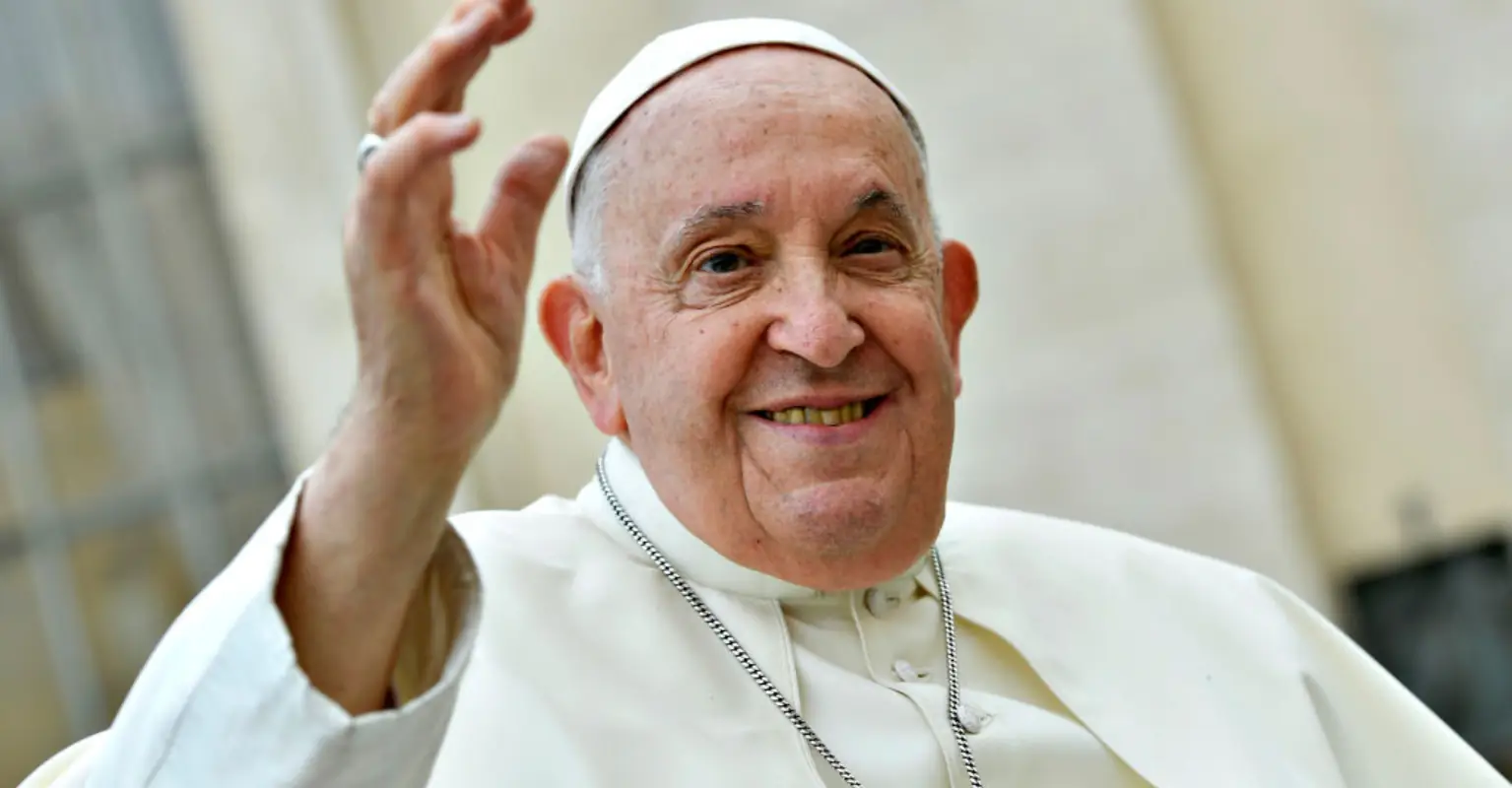 Priest slammed for 'disrespectful' act with Pope Francis' body as Vatican issues warning