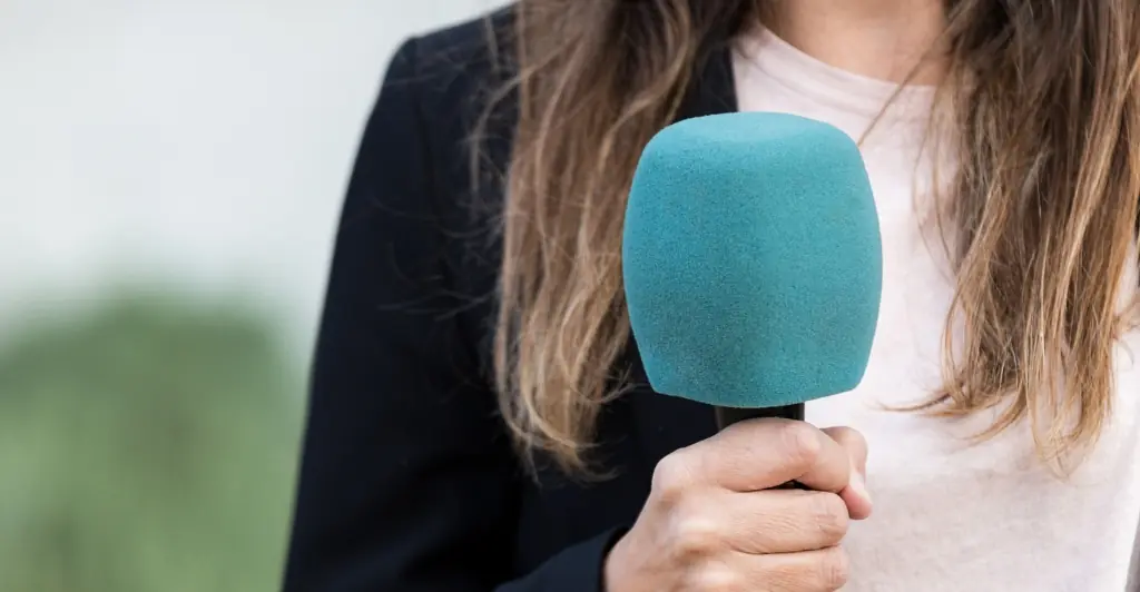 Moment meteorologist's eyes rolled back before she terrifyingly collapsed live on air