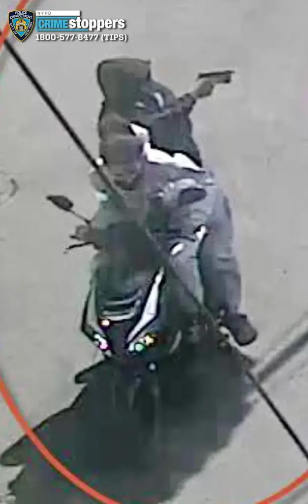 A photograph of the two perpetrators. Credit: Crime Stoppers