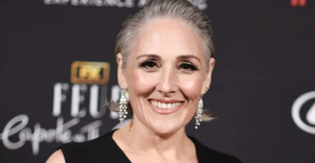 Ricki Lake shares eerie video of the moment medium Tyler Henry told her she'd lose her house in a fire
