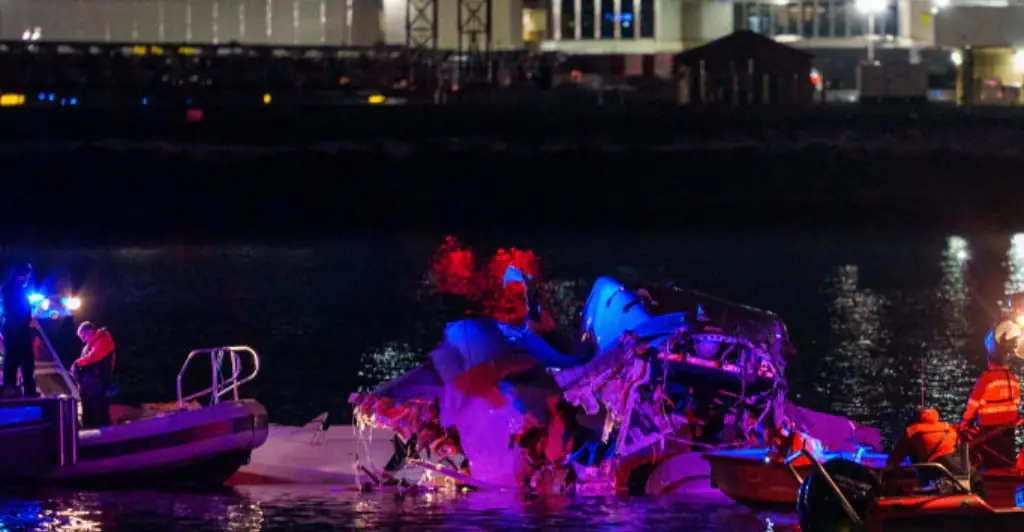 The recovery effort is ongoing. Credit: Andrew Harnik / Getty