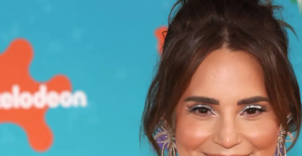 YouTuber Rosanna Pansino reveals disturbing reason she smoked her dad's ashes